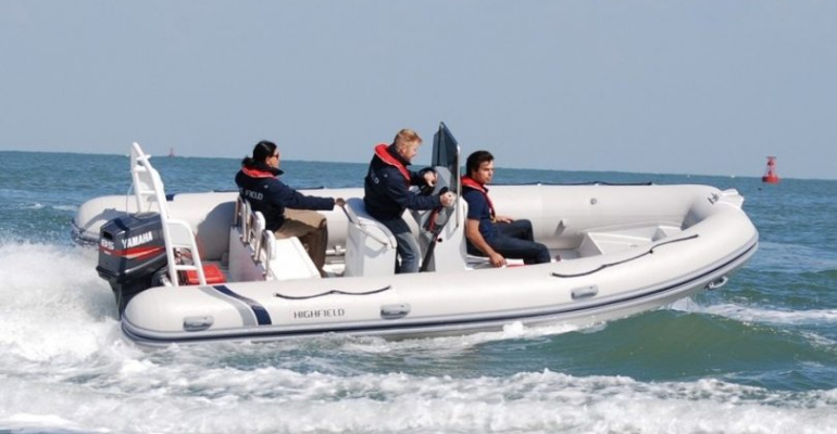 Tečaj varne plovbe z gumenjakom