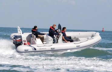 Tečaj varne plovbe z gumenjakom